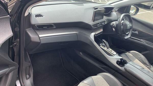 Peugeot 5008 White #12