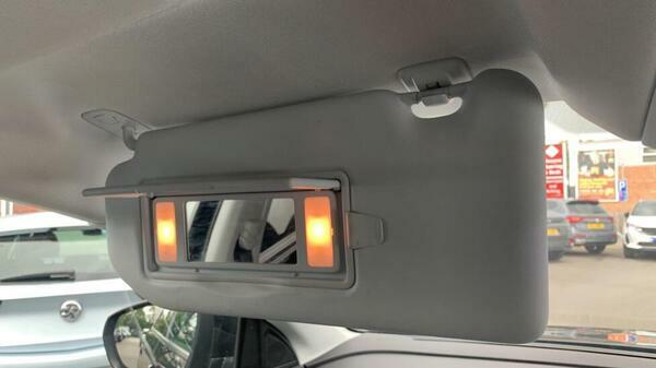 Peugeot 5008 White #35