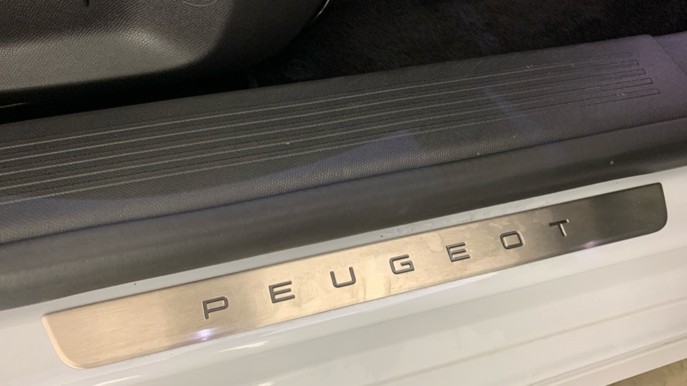 Peugeot 308 1.2 Hybrid 145 Gt E-dsc6 Grey #58