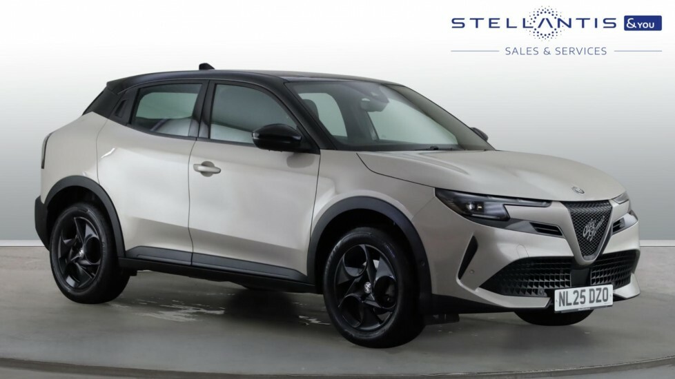 Alfa Romeo Junior 1.2 Mhev Ibrida Suv Hybrid E-dct Euro 6 
