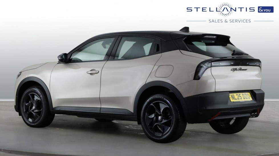 Alfa Romeo Junior 1.2 Mhev Ibrida Suv Hybrid E-dct Euro 6  #3