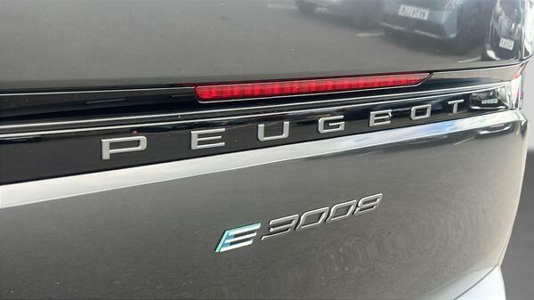 Peugeot 3008 Allure White #37