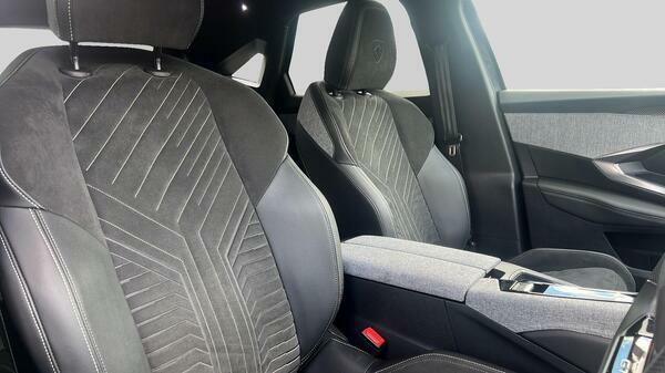 Peugeot 3008 Allure White #16