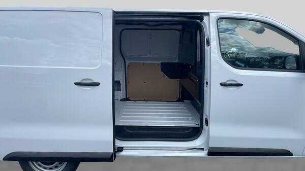 Peugeot Expert 2.0 Bluehdi 145 Asphalt Van White #35