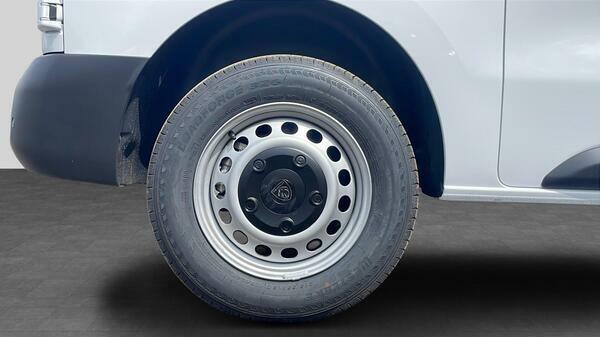 Peugeot Expert 2.0 Bluehdi 145 Asphalt Van White #12