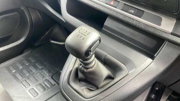 Peugeot Expert 2.0 Bluehdi 145 Asphalt Van White #24