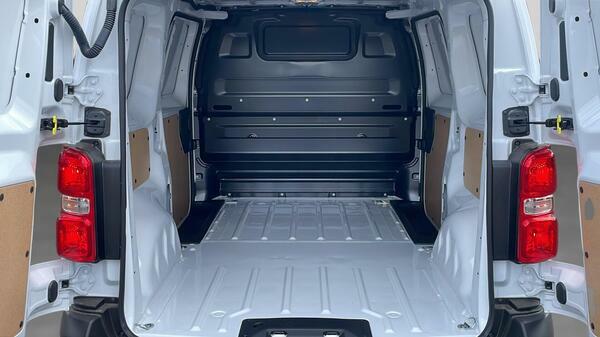 Peugeot Expert 2.0 Bluehdi 145 Asphalt Van White #42