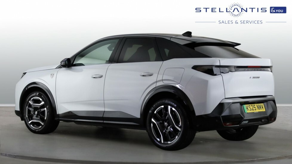 Peugeot 3008 73Kwh Gt Suv 210 Ps #3