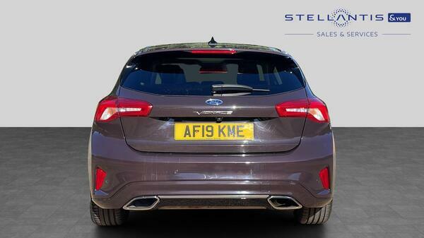 Ford Focus 1.5T Ecoboost Vignale Hatchback Purple #4
