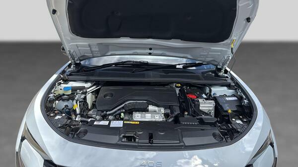 Peugeot 408 1.2 Hybrid Gt Premium E-dsc6 Red #46