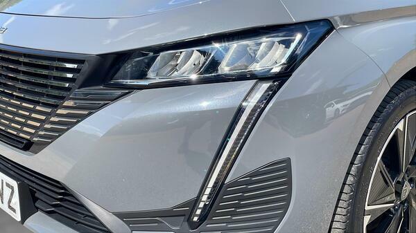 Peugeot 308 1.2 Hybrid 145 Gt Premium E-dsc6 Black #9