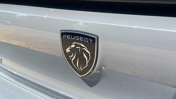 Peugeot 308 1.2 Hybrid 145 Gt Premium E-dsc6 Black #45