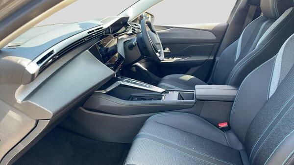 Peugeot 308 1.2 Hybrid 145 Gt Premium E-dsc6 Black #31