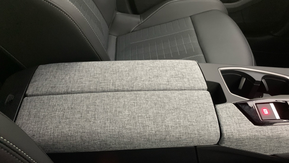 Peugeot 3008 1.2 Hybrid 145 Gt E-dsc6 Grey #56