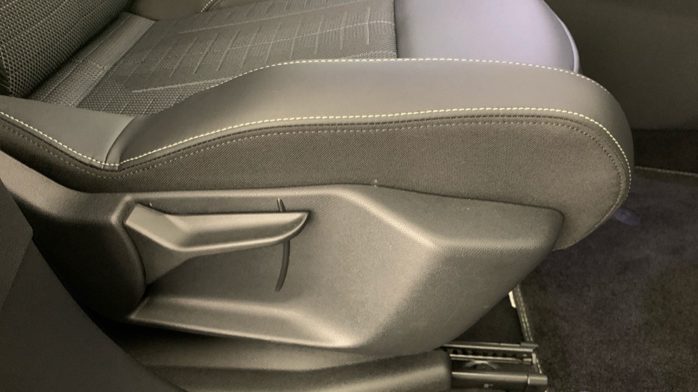 Peugeot 3008 1.2 Hybrid 145 Gt E-dsc6 Grey #59