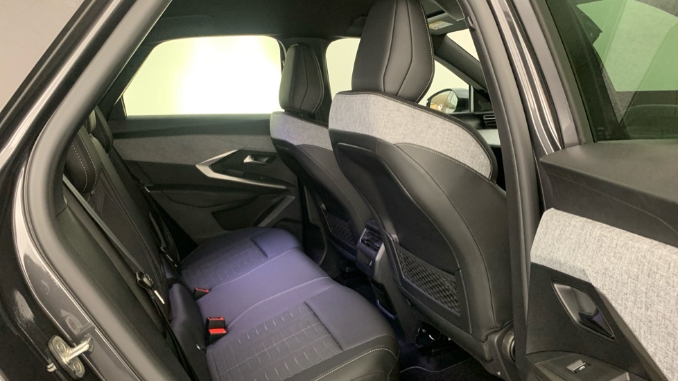 Peugeot 3008 1.2 Hybrid 145 Gt E-dsc6 Grey #64