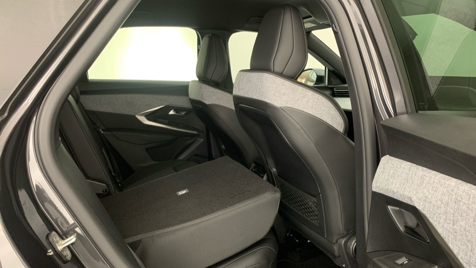 Peugeot 3008 1.2 Hybrid 145 Gt E-dsc6 Grey #65
