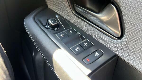 Vauxhall Grandland 73Kwh Gs Blue #31