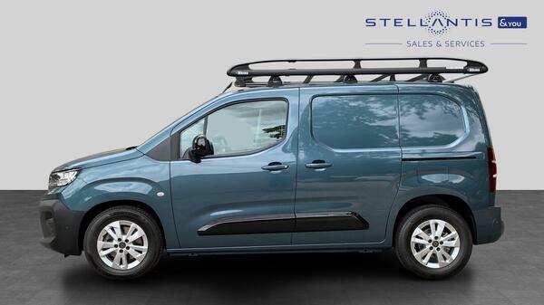 Peugeot E-Partner 800 52Kwh Asphalt Standard Panel Van #6