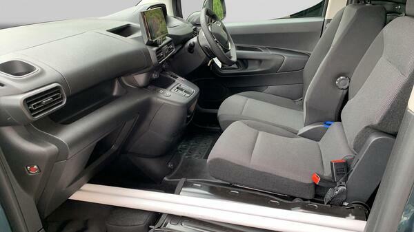 Peugeot E-Partner Peugeot E- Long 750 100Kw 50Kwh Asphalt Van Grey #43