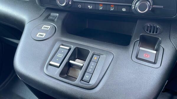 Peugeot Partner 1.5 Bluehdi 100 Professional Van Black #25