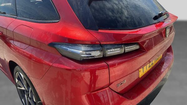 Peugeot 308 SW 1.6 12.4Kwh Allure Premium Estate Plug-  #5