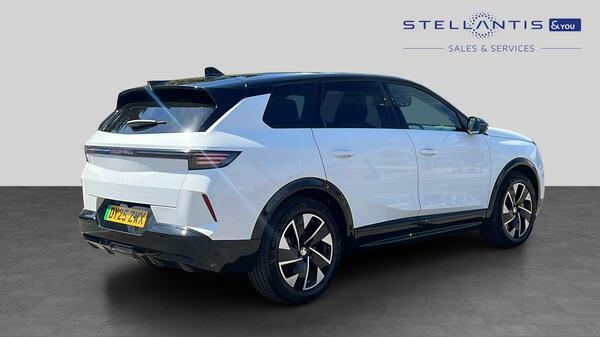 Vauxhall Grandland 73Kwh Gs Suv 213 Ps DY25ZWX #3