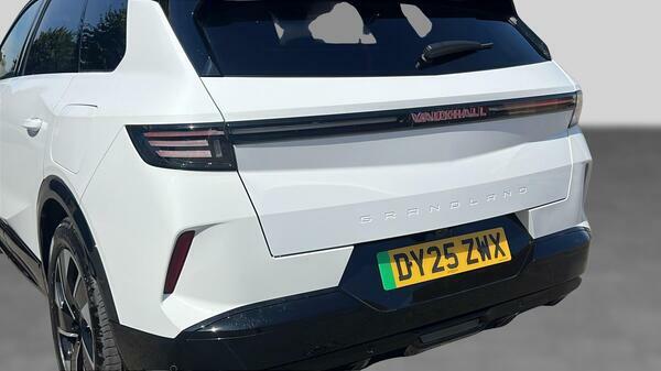 Vauxhall Grandland 73Kwh Gs Suv 213 Ps DY25ZWX #5