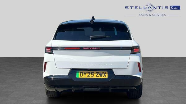Vauxhall Grandland 73Kwh Gs Suv 213 Ps DY25ZWX #4
