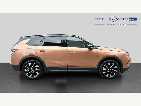 Vauxhall Grandland 73Kwh Ultimate Suv 213 Ps