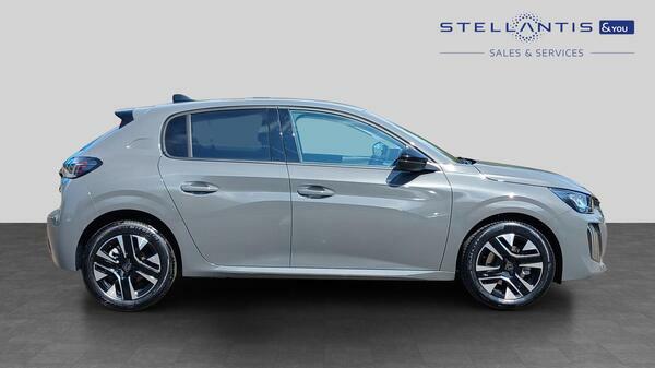Peugeot 208 1.2 Turbo Allure Hatchback Euro  #2