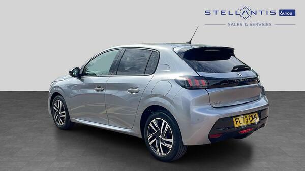 Peugeot 208 1.2 Puretech Allure Premium Hatchback #6