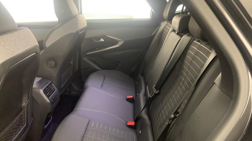 Peugeot 3008 1.2 Hybrid 145 Allure E-dsc6 White #53