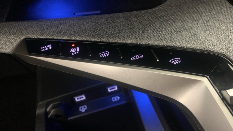 Peugeot 3008 1.2 Hybrid 145 Allure E-dsc6 White #45
