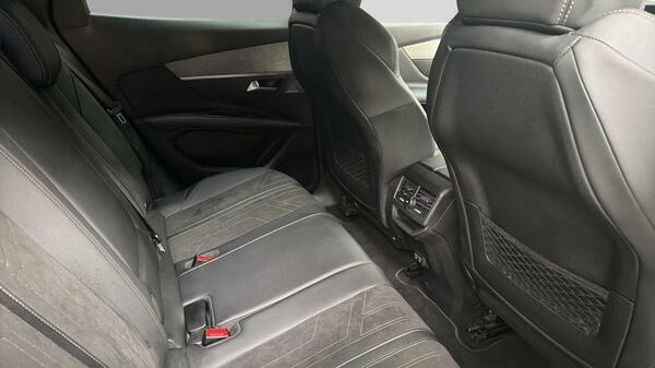 Peugeot 3008 1.2 Puretech Gt Premium Eat8 White #37