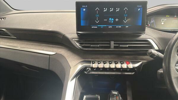 Peugeot 3008 1.2 Puretech Gt Premium Eat8 White #28