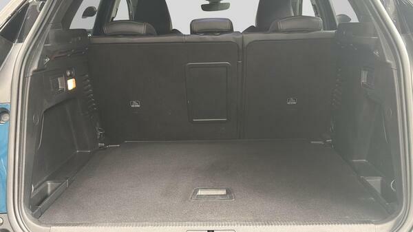 Peugeot 3008 1.2 Puretech Gt Premium Eat8 White #44