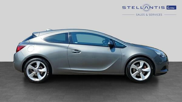 Vauxhall Astra GTC 1.4I Turbo Sri Coupe Euro 6 140 P  #2