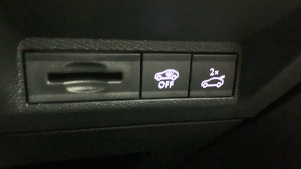 Peugeot 5008 1.2 Hybrid 136 Gt E-dsc6 Black #22