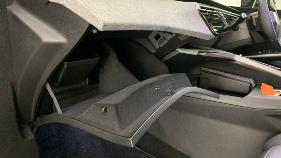Peugeot 5008 1.2 Hybrid 136 Gt E-dsc6 Black #43