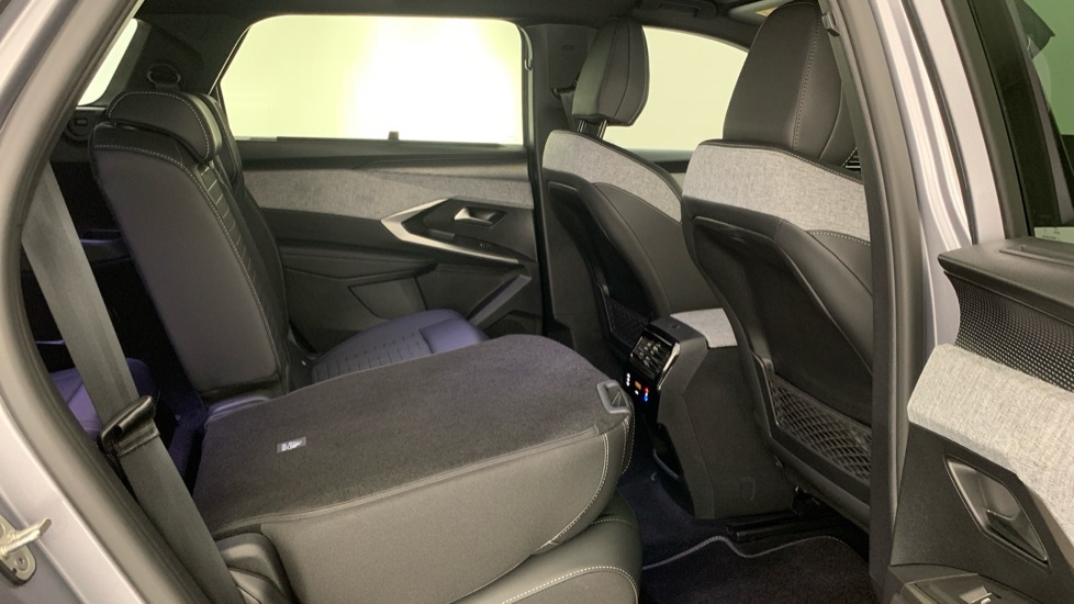 Peugeot 5008 1.2 Hybrid 136 Gt E-dsc6 Black #66