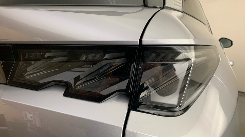 Peugeot 5008 1.2 Hybrid 136 Gt E-dsc6 Black #41