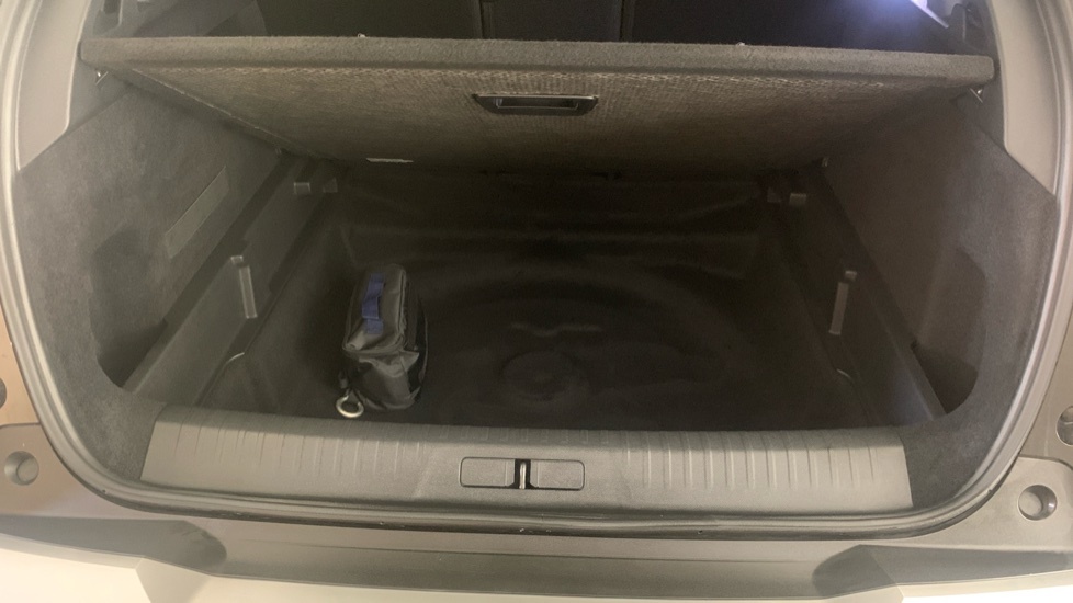 Peugeot 3008 1.2 Hybrid 136 Gt E-dsc6 White #44