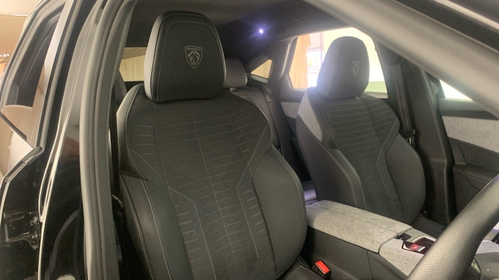 Peugeot 3008 1.2 Hybrid 136 Gt E-dsc6 White #40