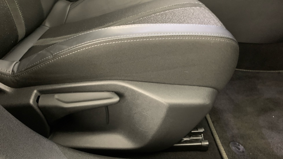 Peugeot 408 1.2 Hybrid Gt Fastback Hybrid E-dsc6 Eu  #58