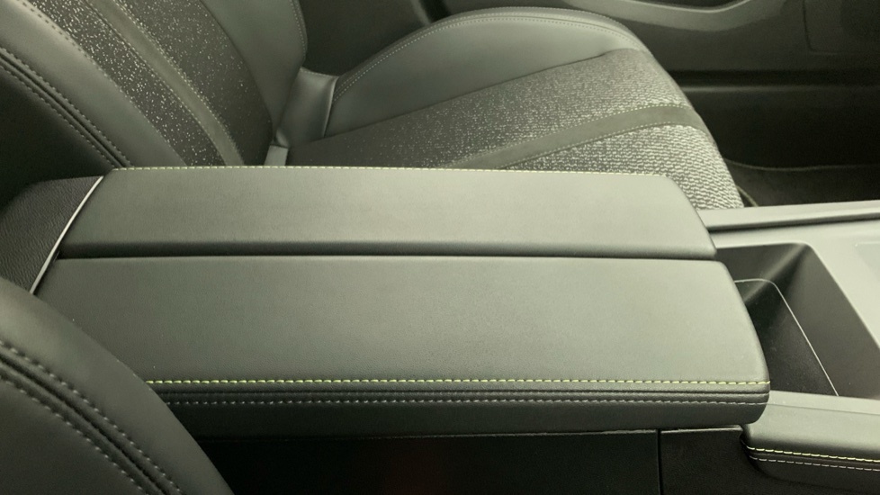 Peugeot 408 1.2 Hybrid Gt Fastback Hybrid E-dsc6 Eu  #55