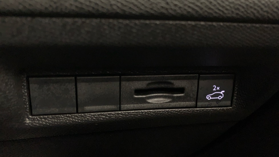 Peugeot 408 1.2 Hybrid Gt Fastback Hybrid E-dsc6 Eu  #22