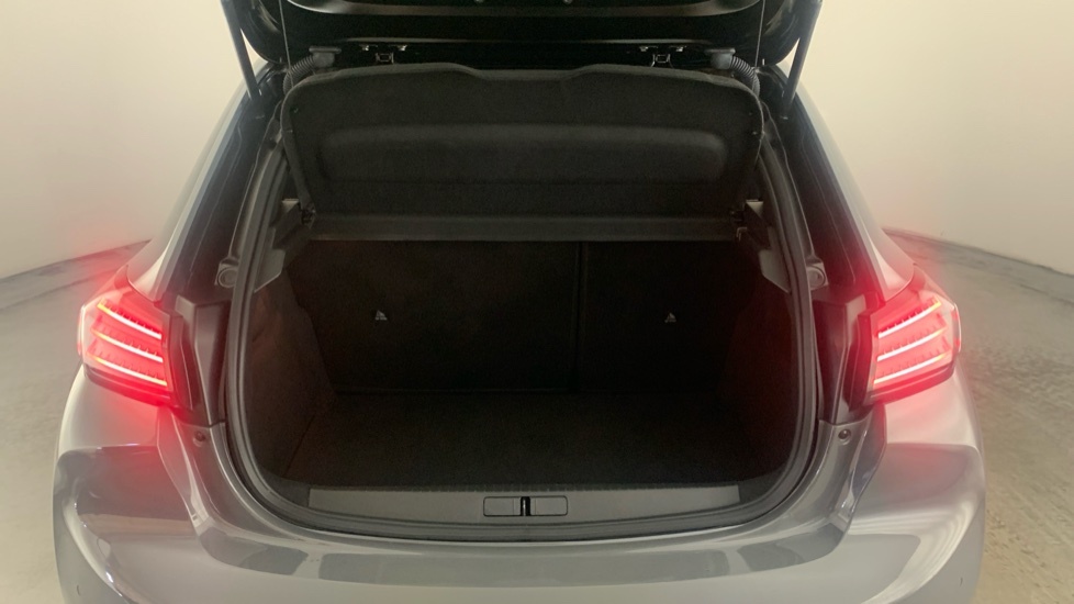 Peugeot 208 1.2 Gt Premium Hatchback Hybrid E-dsc6 #5