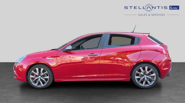 Alfa Romeo Giulietta Tbi Veloce Tct 5-Door Red #7