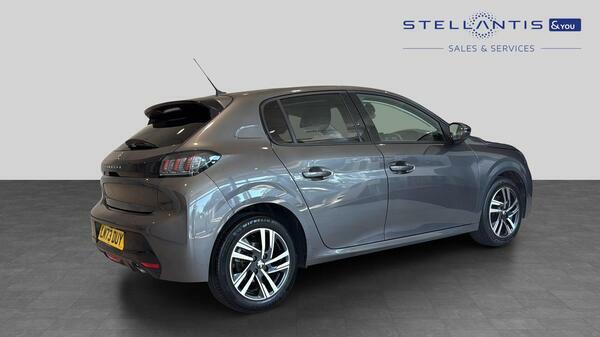 Peugeot 208 1.2 Puretech Allure Premium Hatchback #3